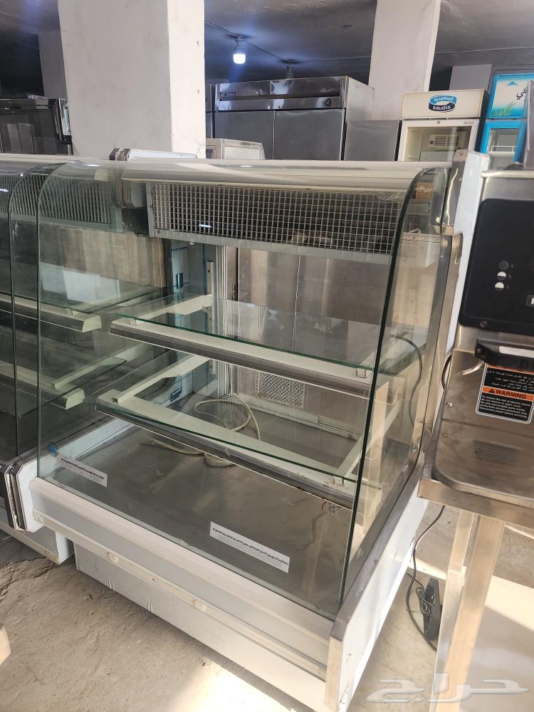 ثلاجه عرض زجاج مستخدمه شبه جديد64435849613697110