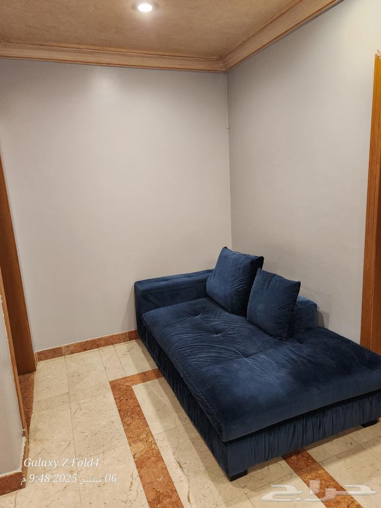 Clean used furniture.64441595212419111