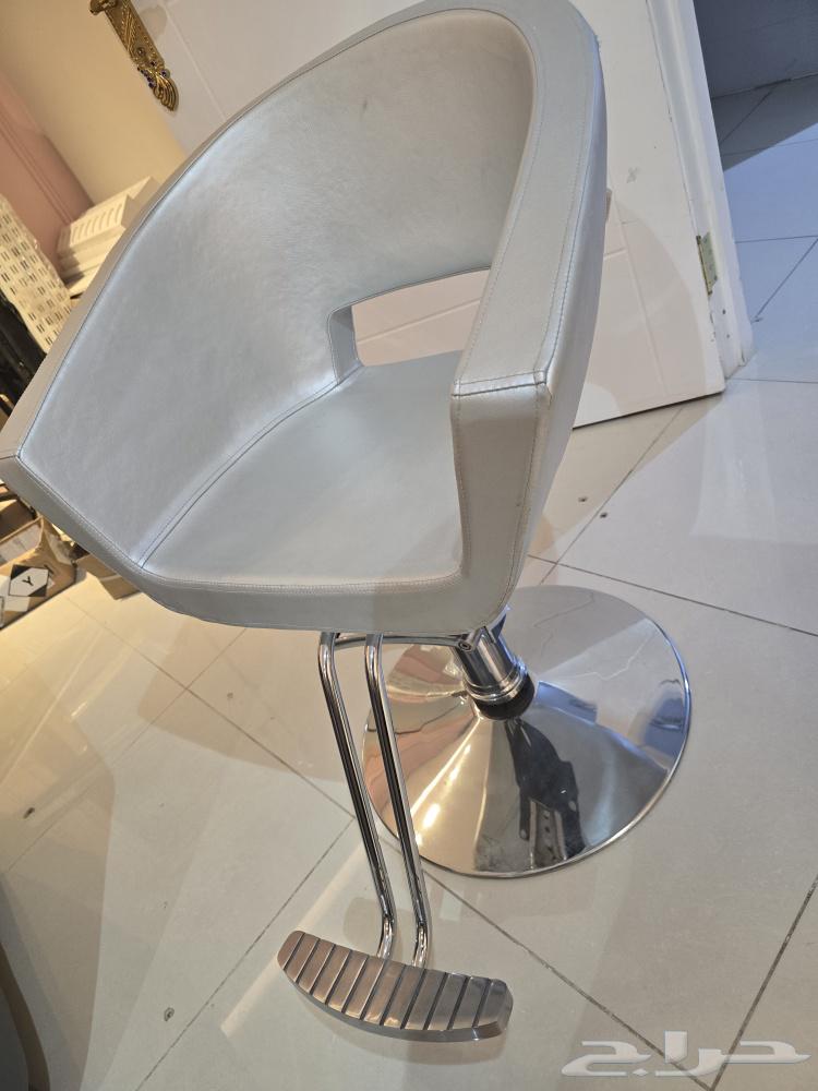 كراسي _كرسي مشغل او كوافير او ديكور نصيف جدا64440096718211111