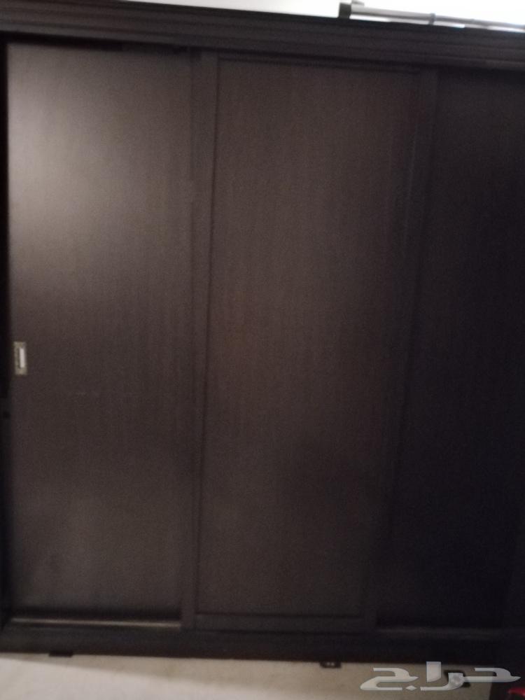 دولاب ملابس سحاب 3 بيبان كبير للبيع64434836573059110