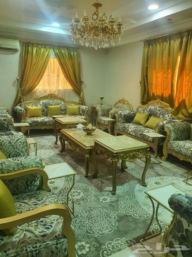 كنب كلاسيكي للبيع للبيع كنب كلاسيكي نظيف جدا يتسع 16 شخص مع64437194029057114