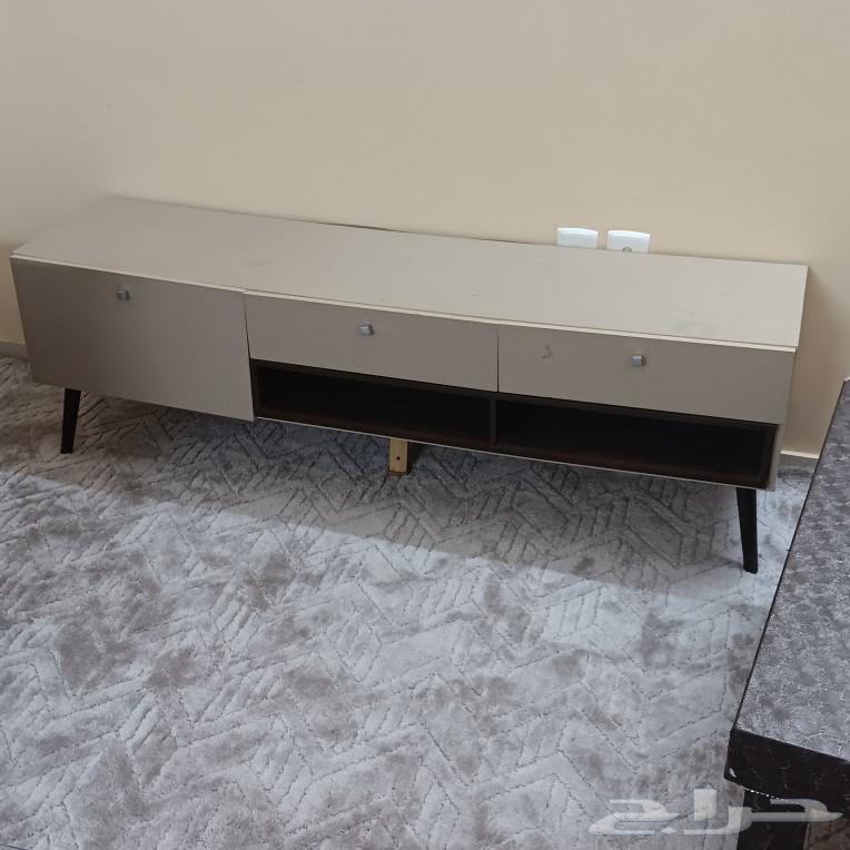 Furniture. Coffee table, office desk, TV stand, and screen64438217024897113