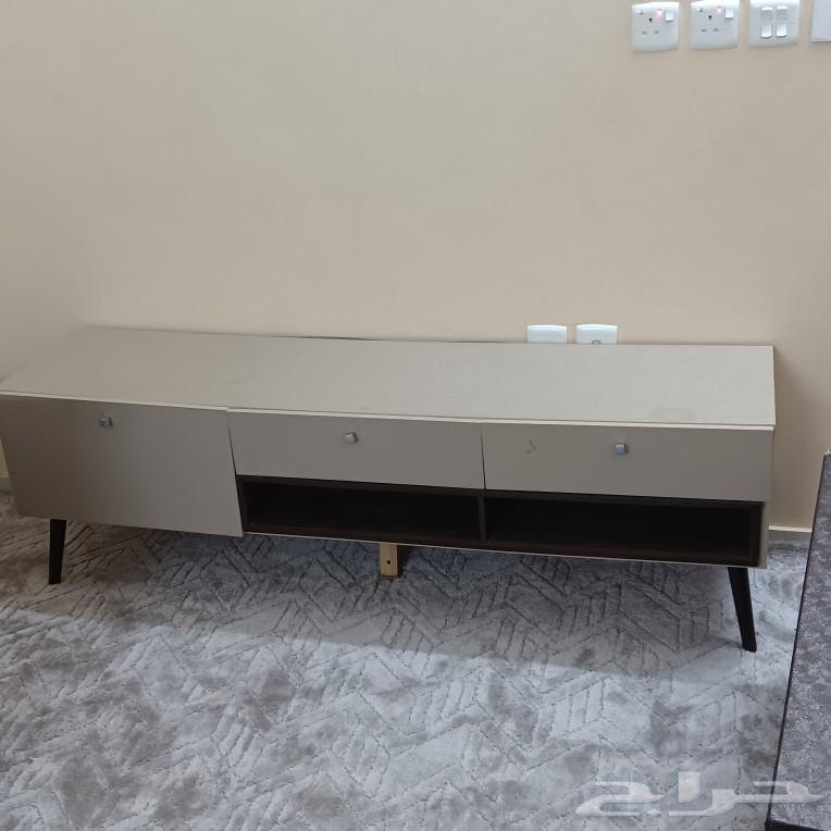 Furniture. Coffee table, office desk, TV stand, and screen64438217024897112