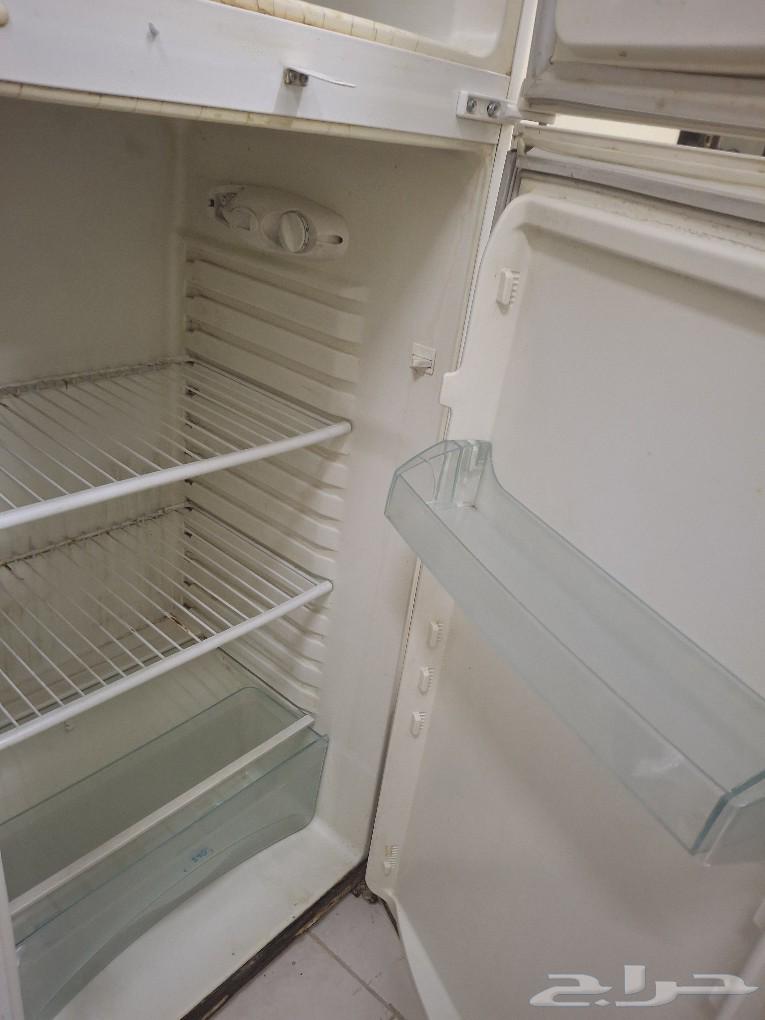 Two-door refrigerator64441567532033113