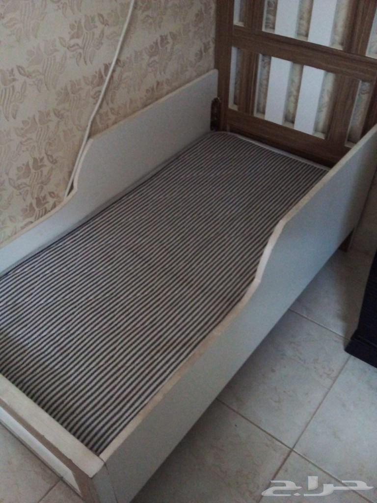 سرير طفل بحاله ممتازه64433593220739110