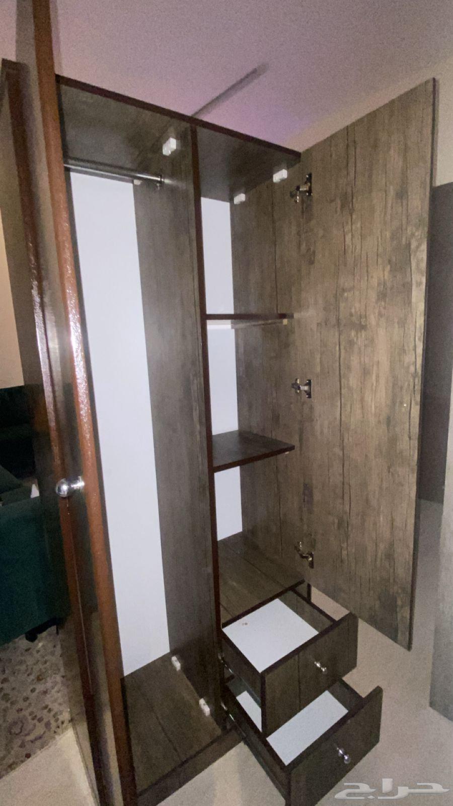 Hanging cabinet with shelves and cabinet with mirror and shelves64440670241539114