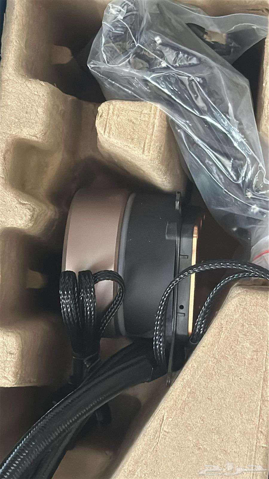 Lian Li water cooler64434319007233110