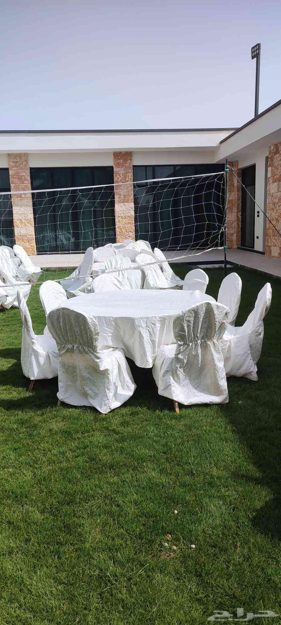 Renting chairs, tables, popular seating areas64441526468865113