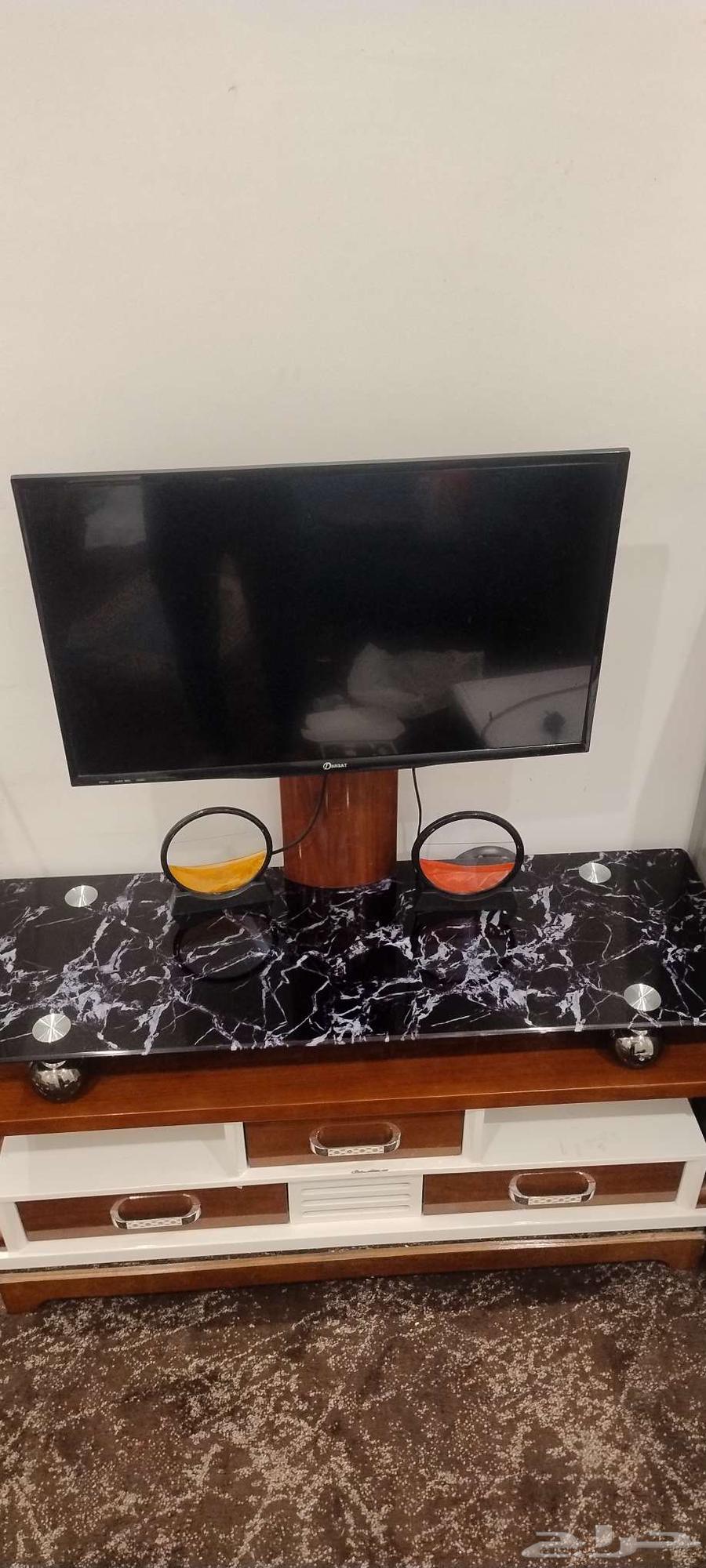 التلفاز وعرض التقديمي64440941476483111