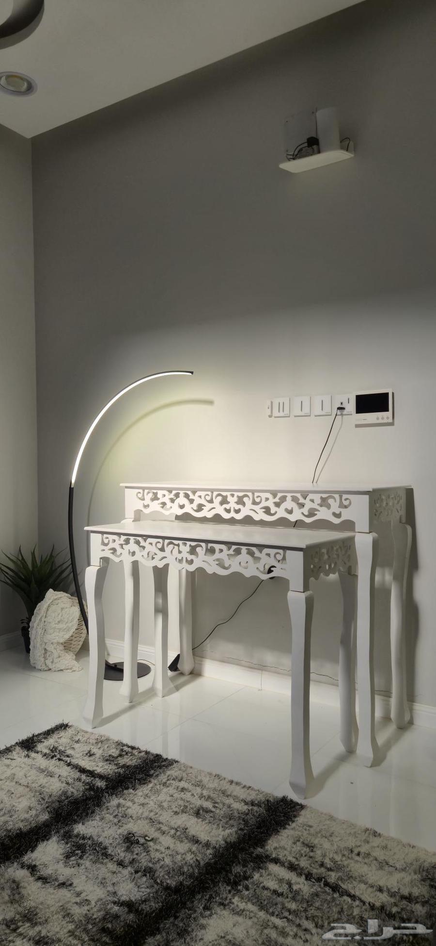 Elegant nesting table set for sale64441993384706110