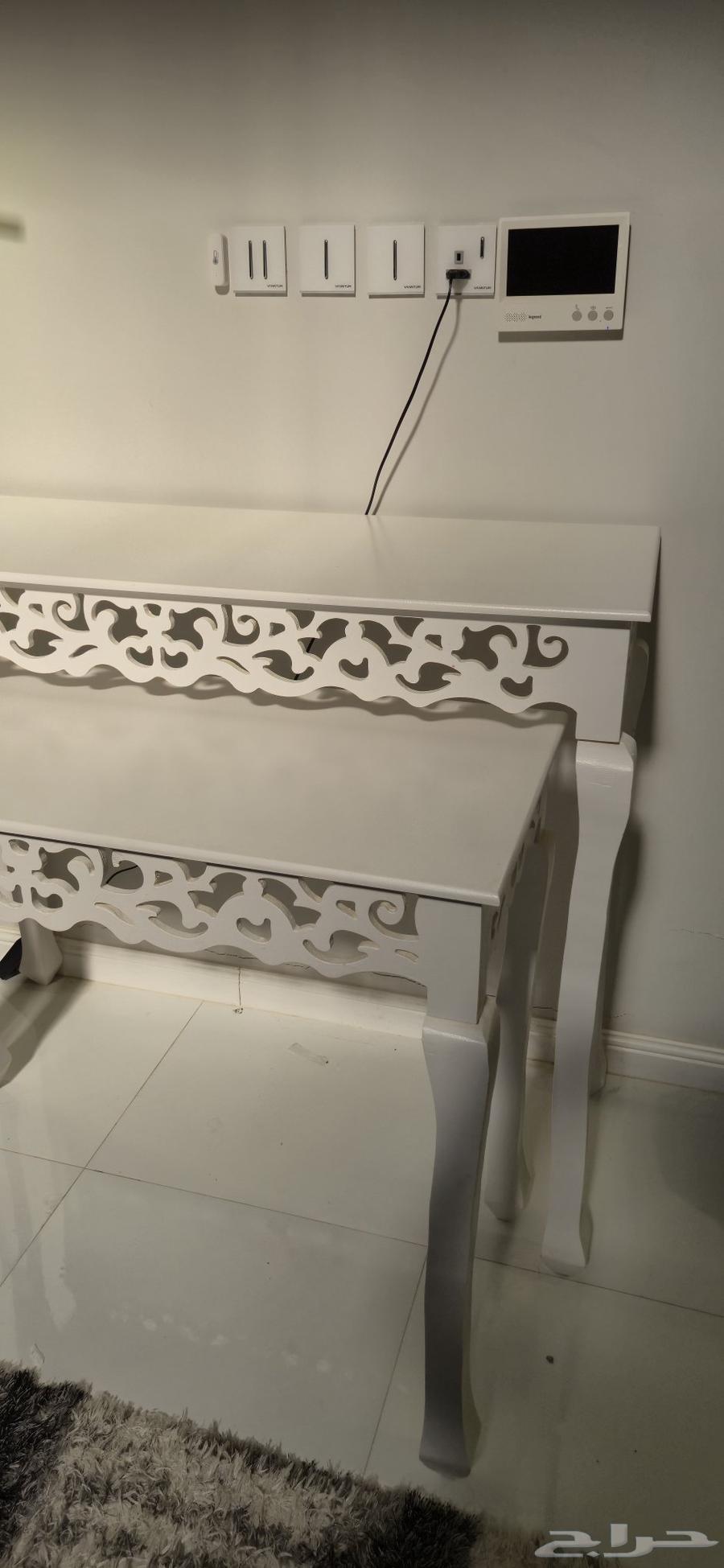 Elegant nesting table set for sale64441993384706111