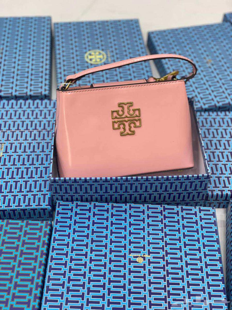 شنط تري بورش يوجد لدينا توصيل في الرياض وباقي المحافظات شحن64434292058115111