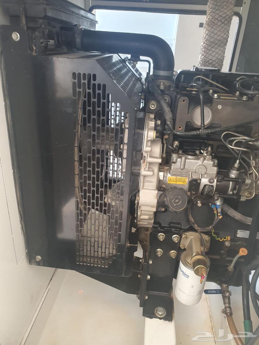 ماكينة بيركنز إنجليزي 90 KVA صافي 72 كيلو اليات الصحراء64433243004547112