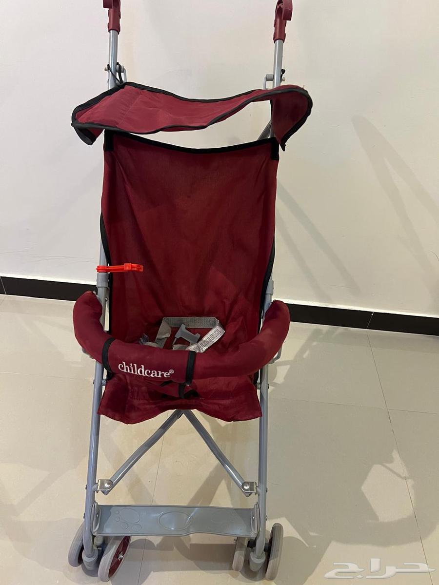 Carpet rug, wardrobe, and 4-liter mixer table64424361265282114