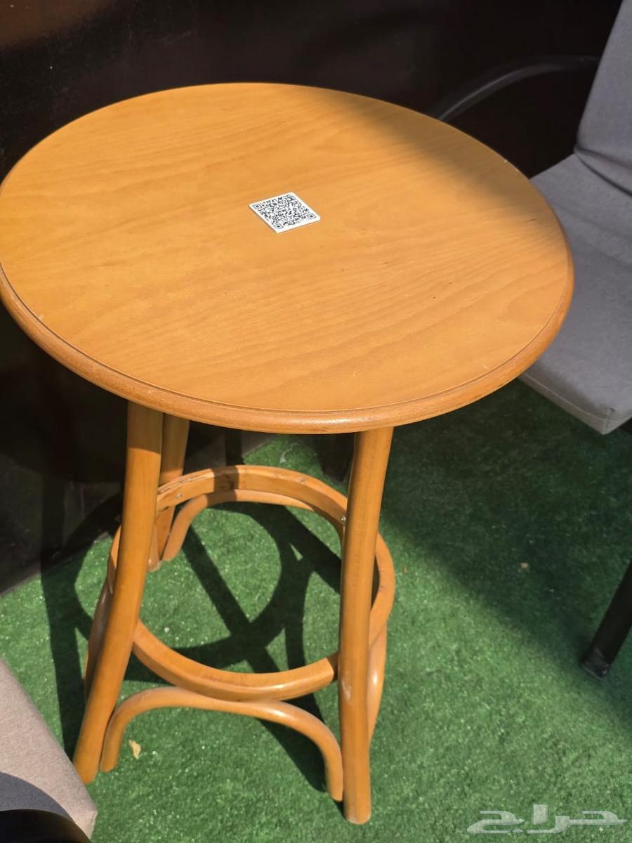 كراسي خشب وطاولات خشب كافية أو مطعم شبه الجديدة64437382774657113