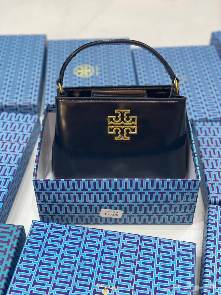 شنط تري بورش يوجد لدينا توصيل في الرياض وباقي المحافظات شحن64434292058115112