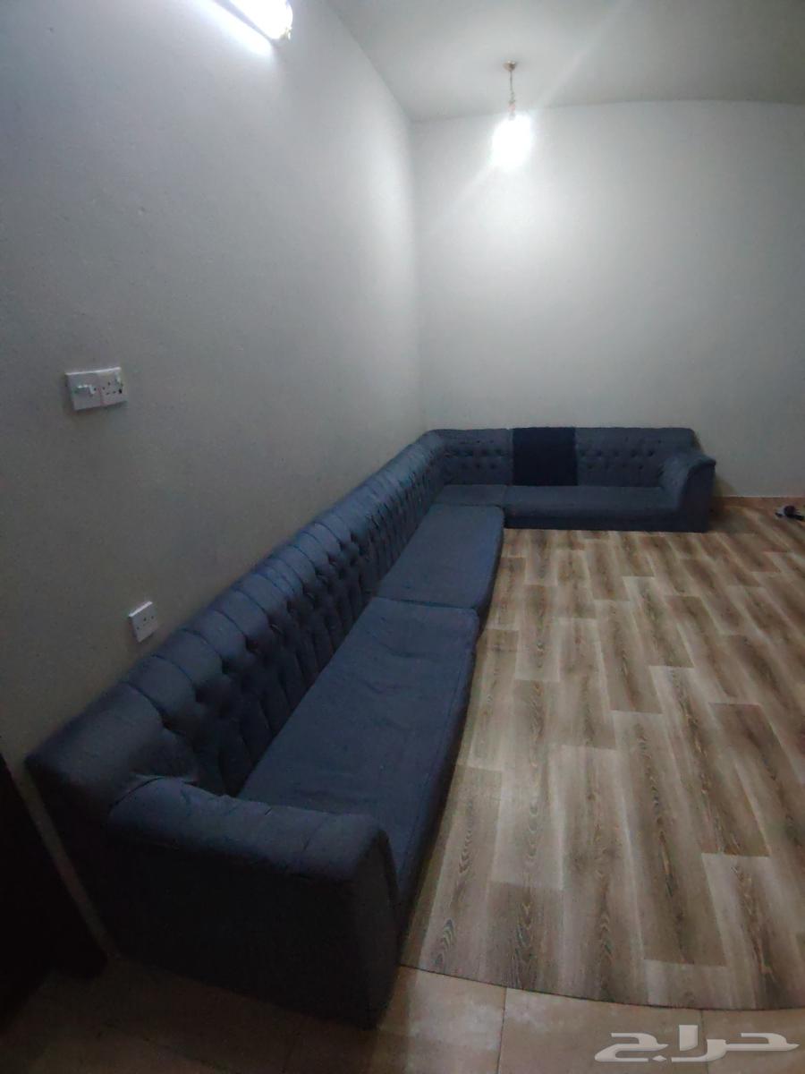 كنب مستعمل ارضي حرف L64438203356290110