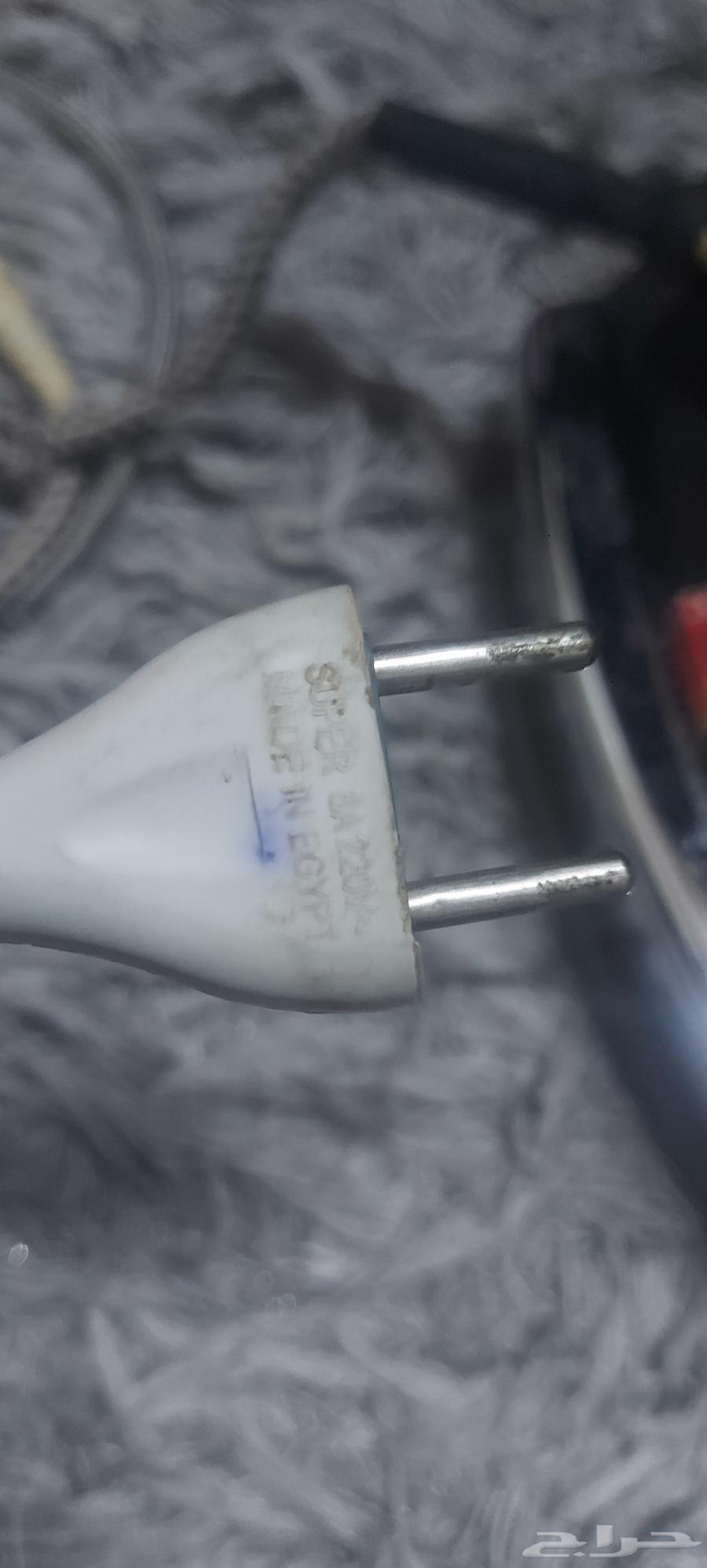 مكواه سانيو قديمه واغراض اخرى64443425885698110