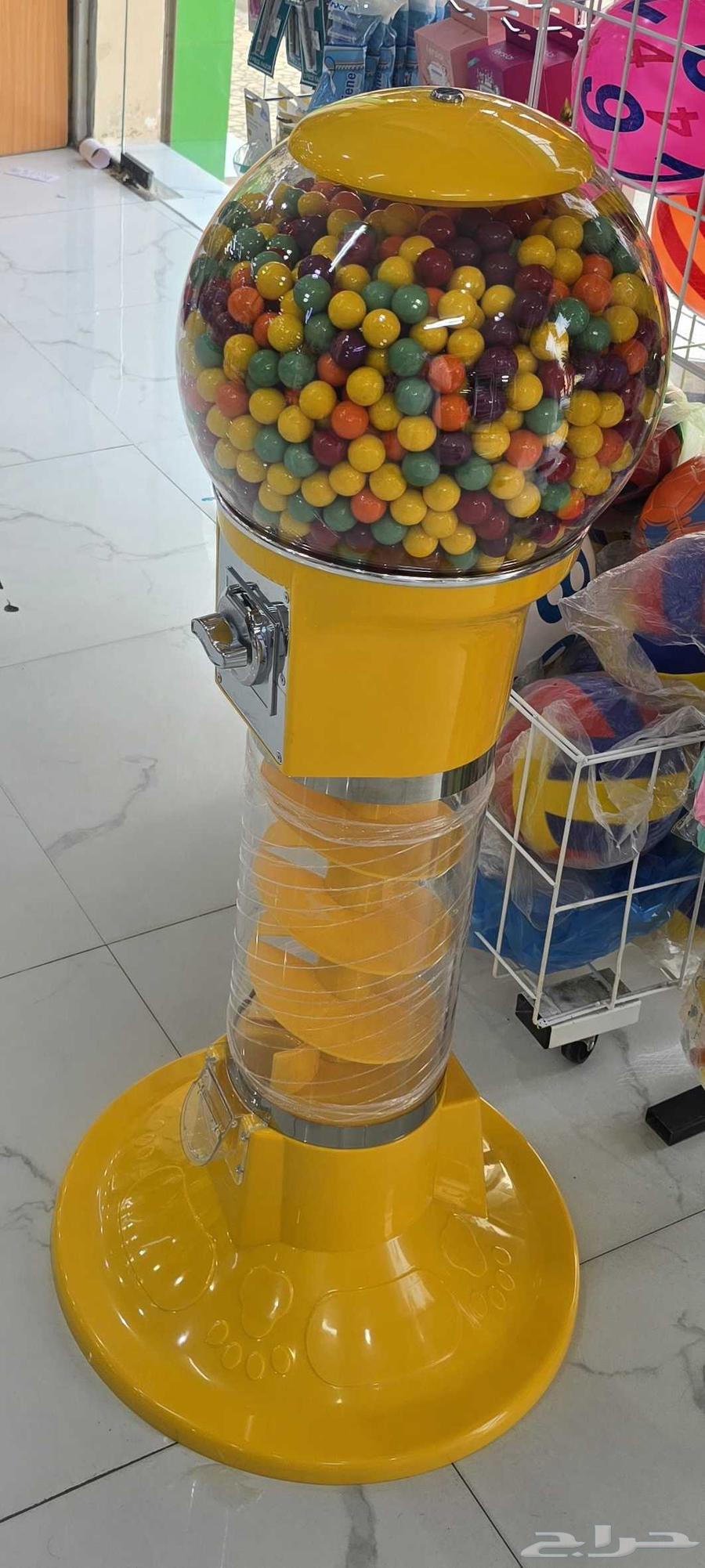 Self-serve gum vending machine64449287874563111