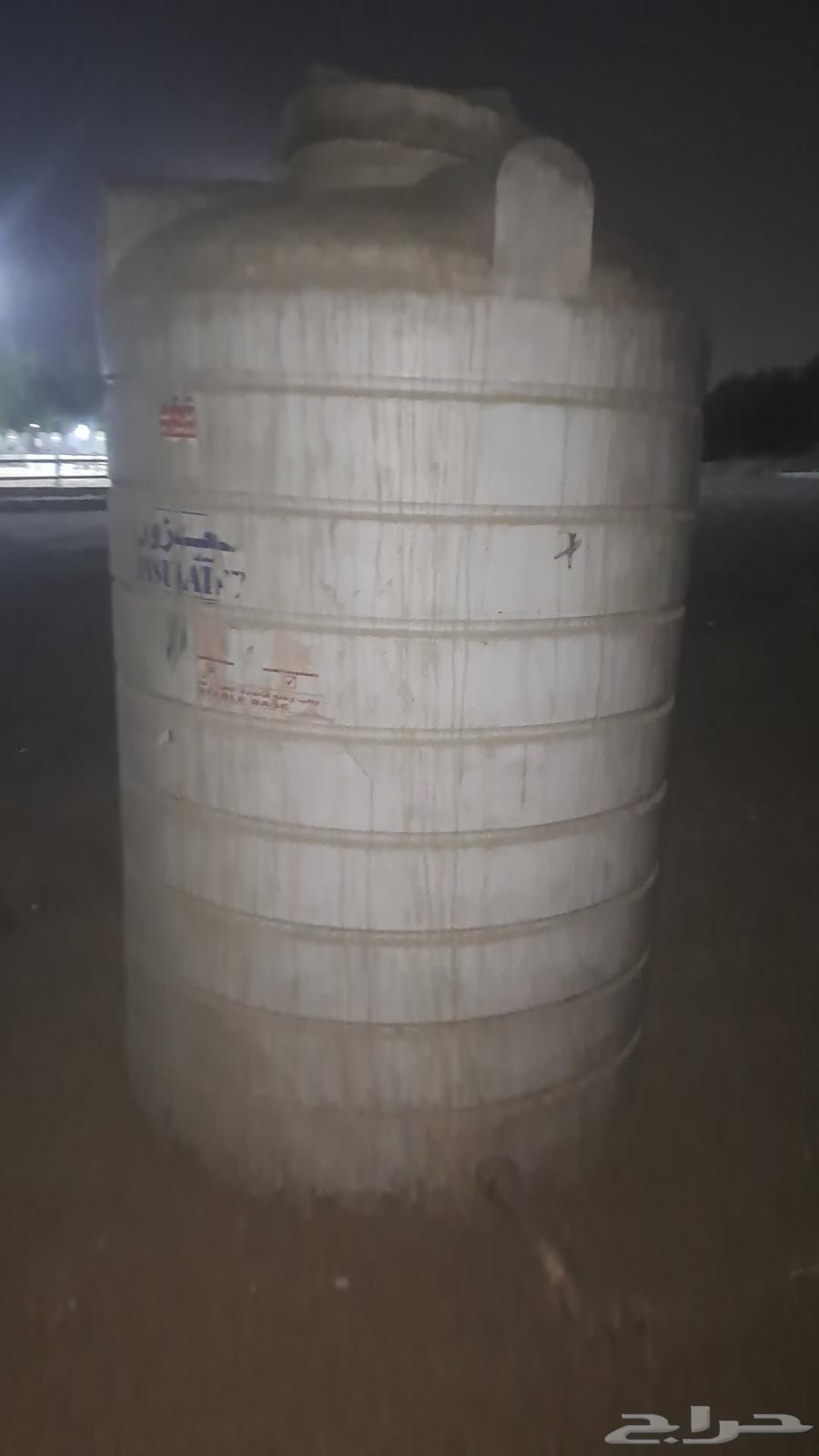 اثنين خزان للبيع64447109253251111