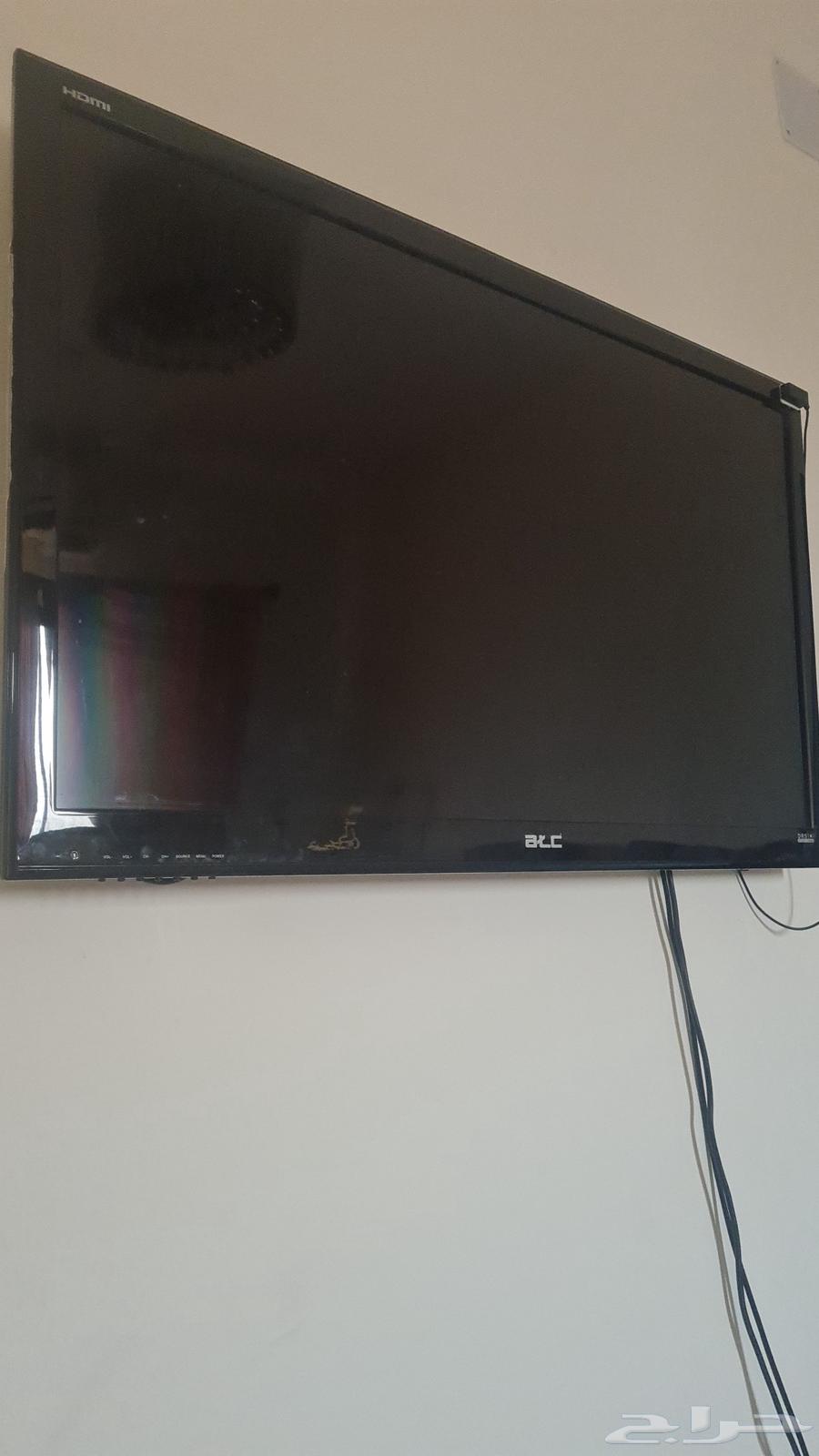 شاشه  طاوله الشاشه طاوله مطبه طقم سجاد ث قطع وطقم طاولات 3 ق64443560628483112