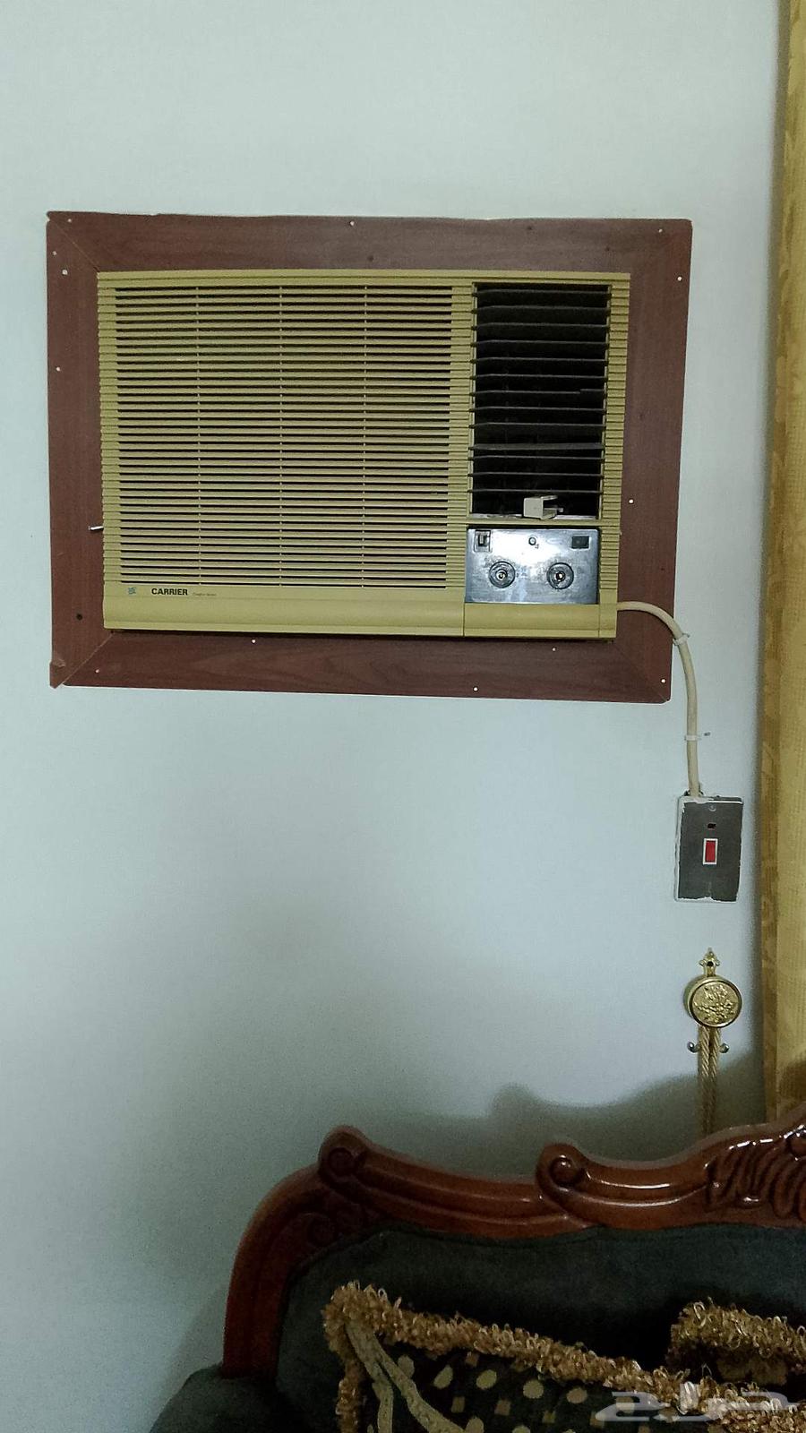 للبيع 4 مكيفات اثنين LG باللون الأبيض64448235480449111