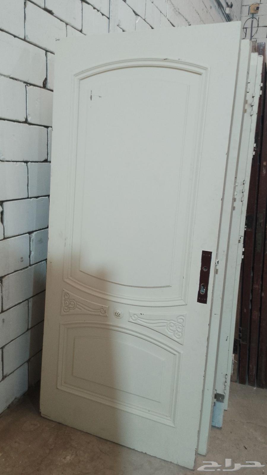 ابواب خشب وحديد مستعمل64446523111555114
