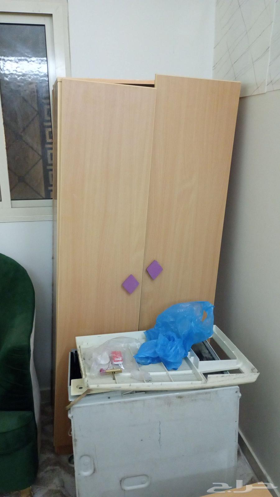 يوجد 2 دولاب ملابس ضلفتين و 2 دولاب جداري خشب سويدي64422708689539113