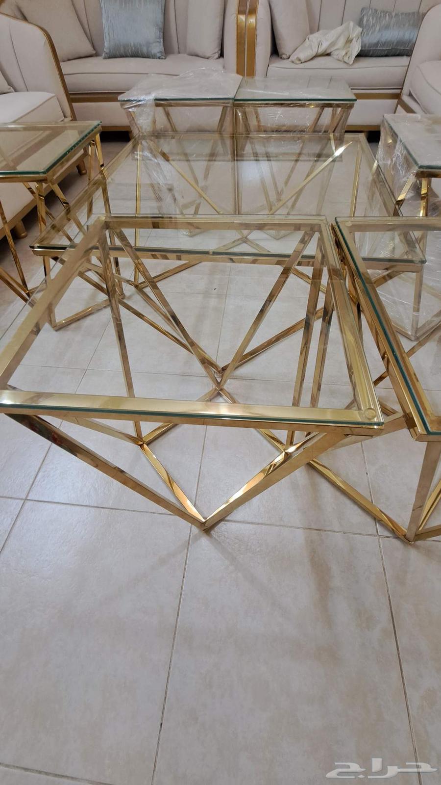 Serving tables64443358051457111