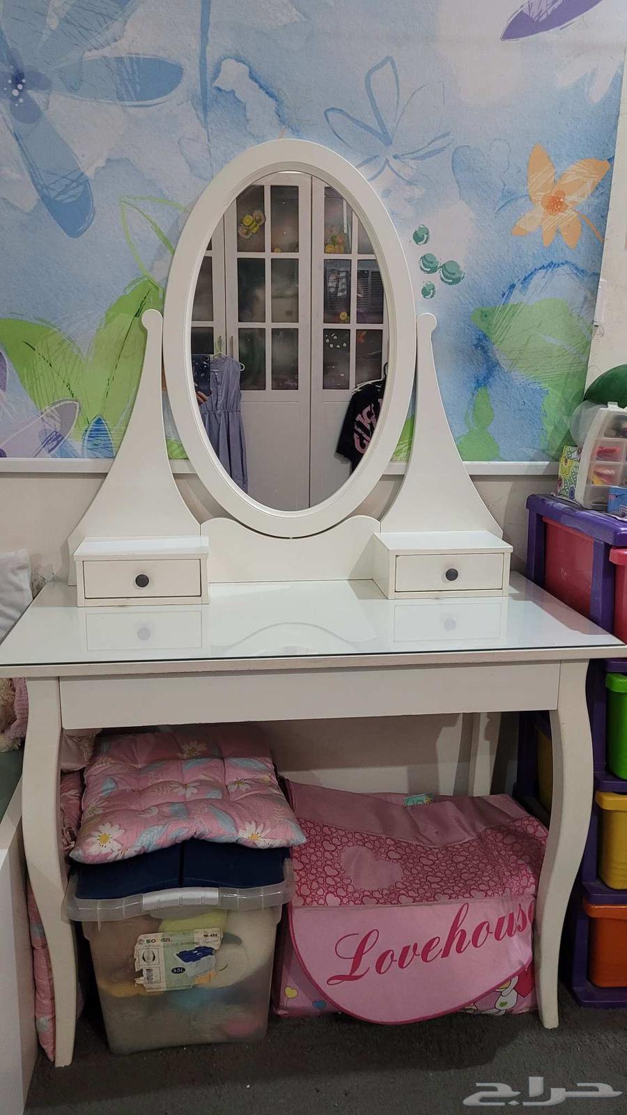 IKEA dressing table size 100x50cm64447042551554110