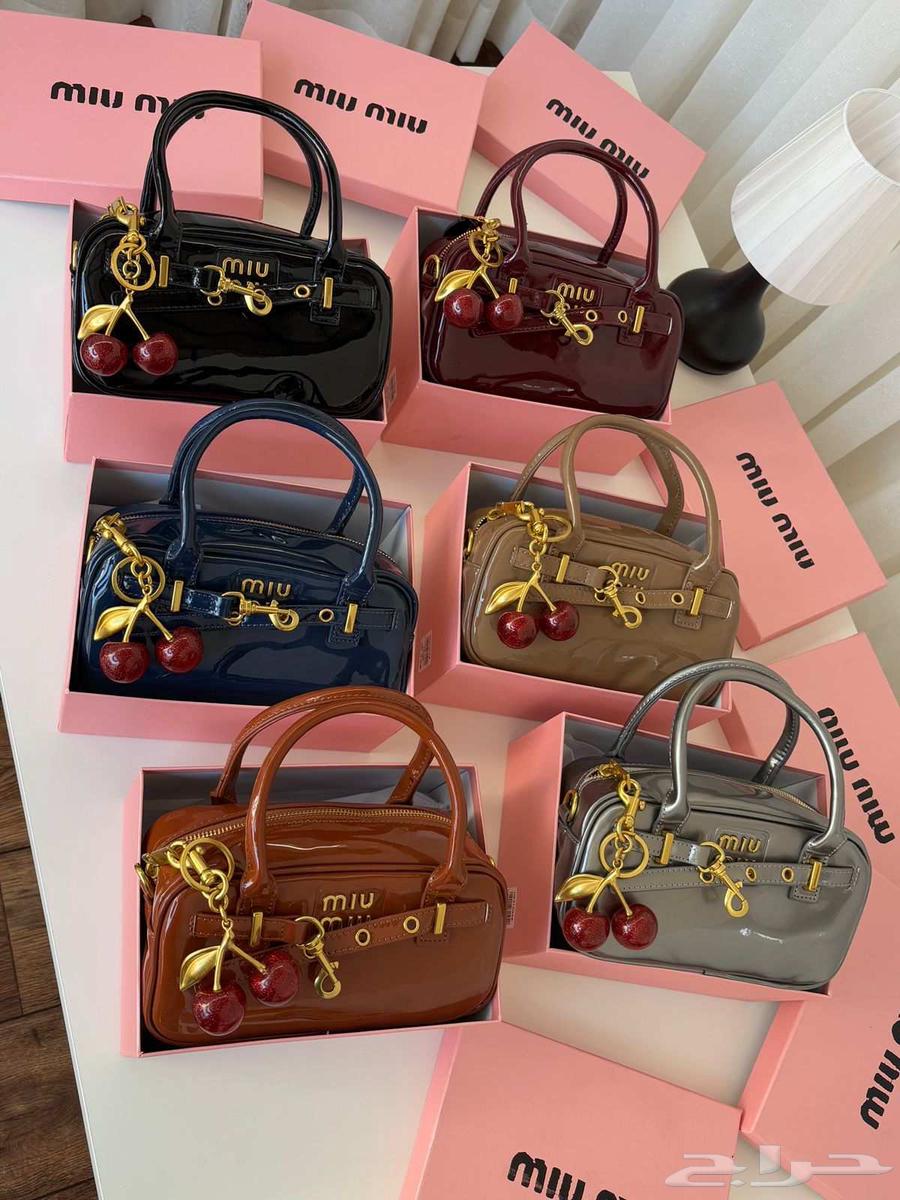 شنط ماستر كوالتي بجميع ملحقاتها نفس الصوره 150جمله64442720012290114