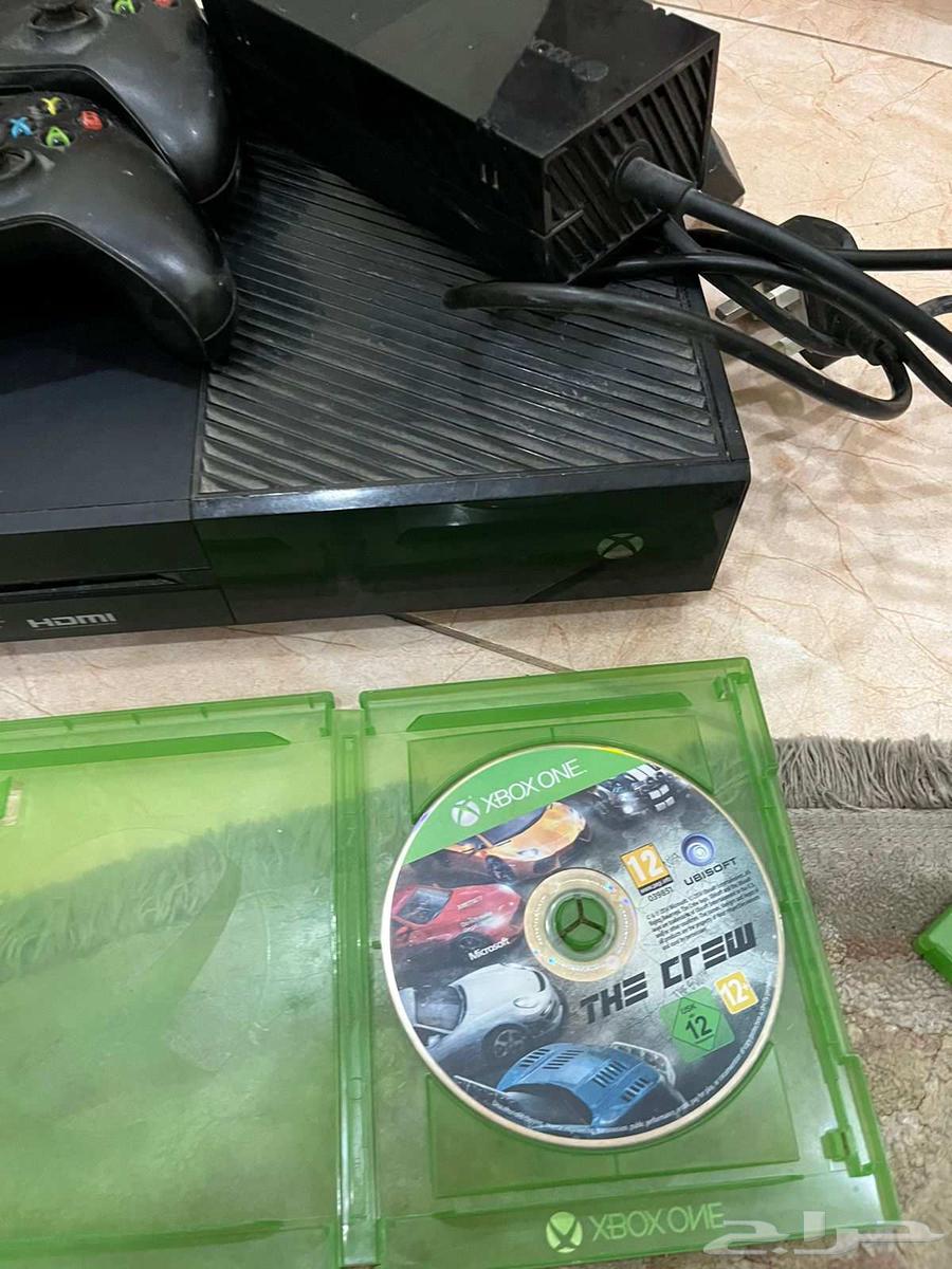 عندي جيتار مع سماعته و اكس بوكس 1 و نظارة للبيع64443479922563112