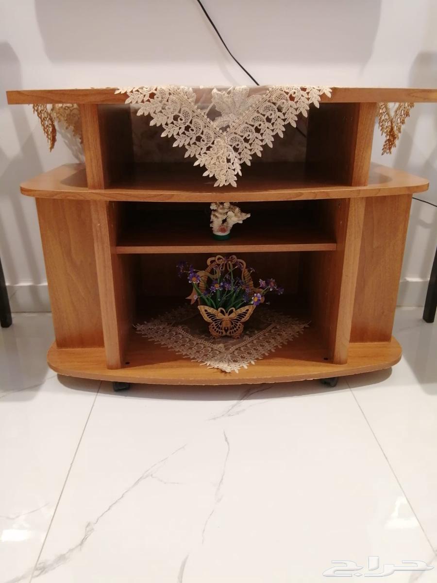 كراسي عدد 5 .. طاولة خشب للبيع64446350532610110