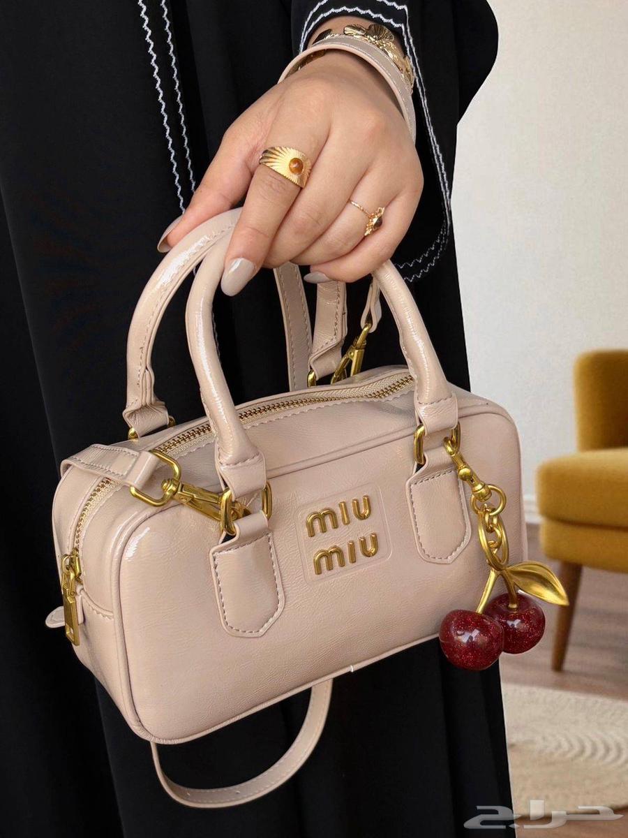 شنط ماستر كوالتي بجميع ملحقاتها نفس الصوره 150جمله64442720012290112