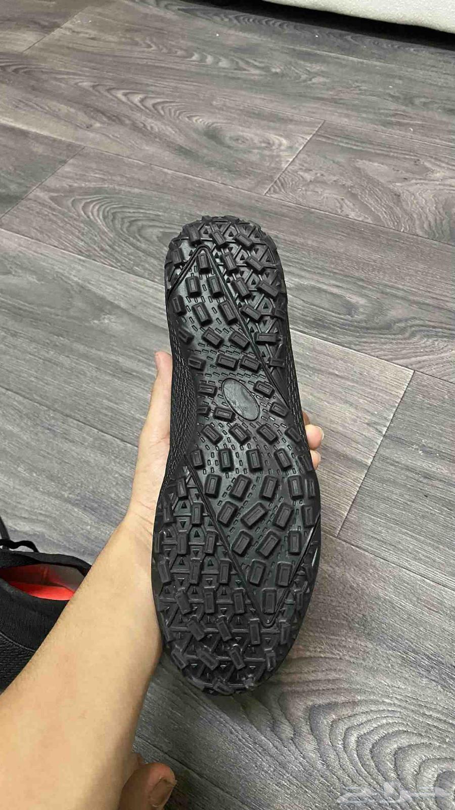 بوت رياضي جديد ما لبس غير ل التجربه المقاس 40 التواصل خاص64446869693698113