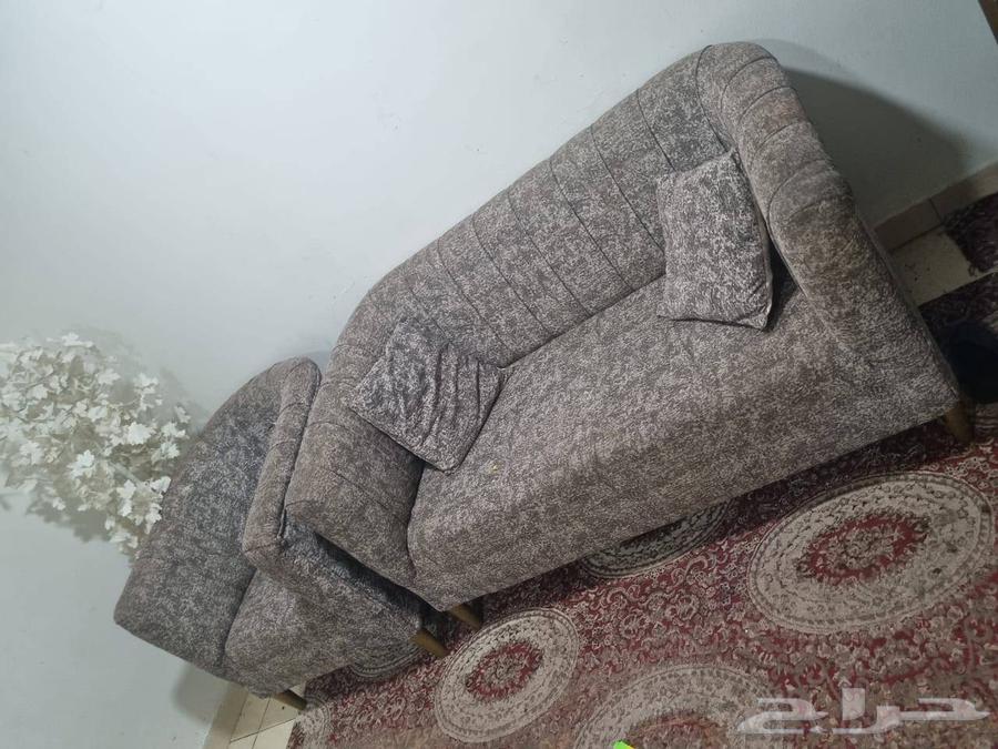 مكيف وكنب للبيع المستعجل64449100731139110