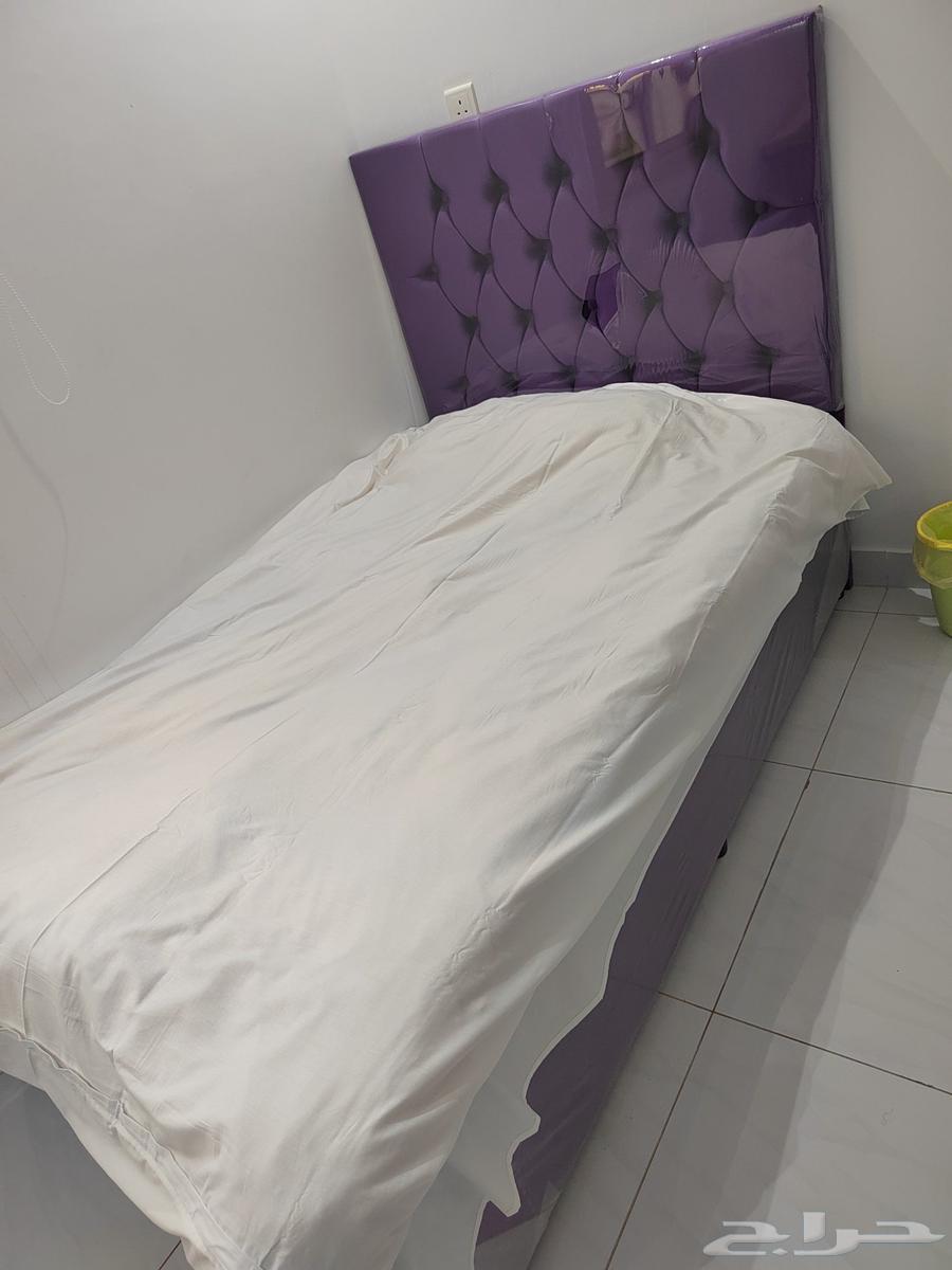 Three almost new mattresses with bed base for sale 1.2 2 meters64447283158402110