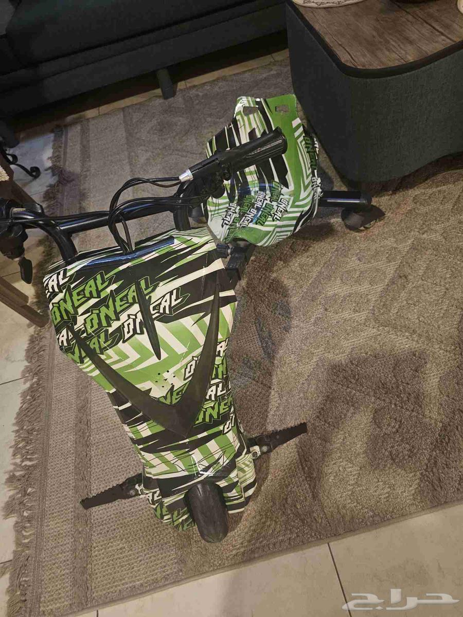 سكوتر دريفت كهربائي ب 300 ريال64446563198722111