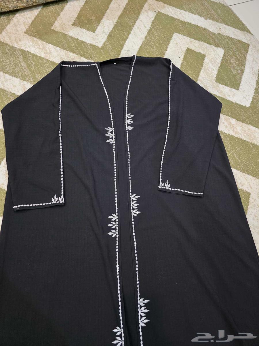 عبايات مستعملة متنوعة درجة أولى البيع جملة64448328471425110