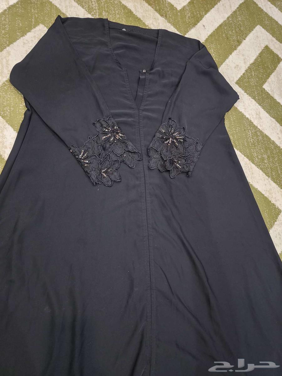 عبايات مستعملة متنوعة درجة أولى البيع جملة64448328471425111