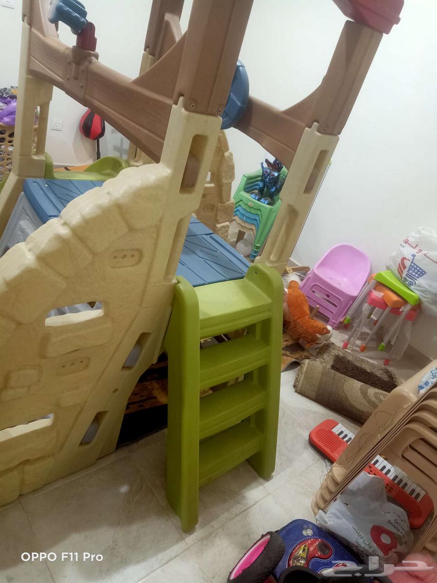 Apartment furniture and children's toys for sale64442254647939112