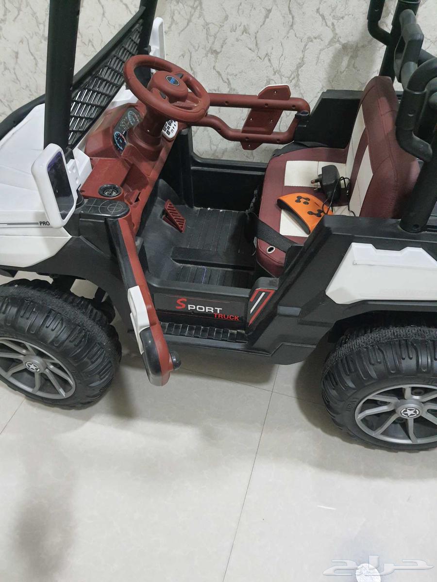 New kids' car, charged, used once64443439468162112