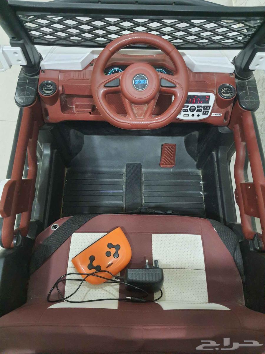 New kids' car, charged, used once64443439468162114