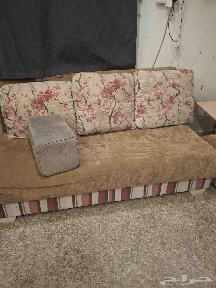 Sofa consists of 6 pieces, 3 pieces are three-seater, 2 pieces are two-seater64447042504066112