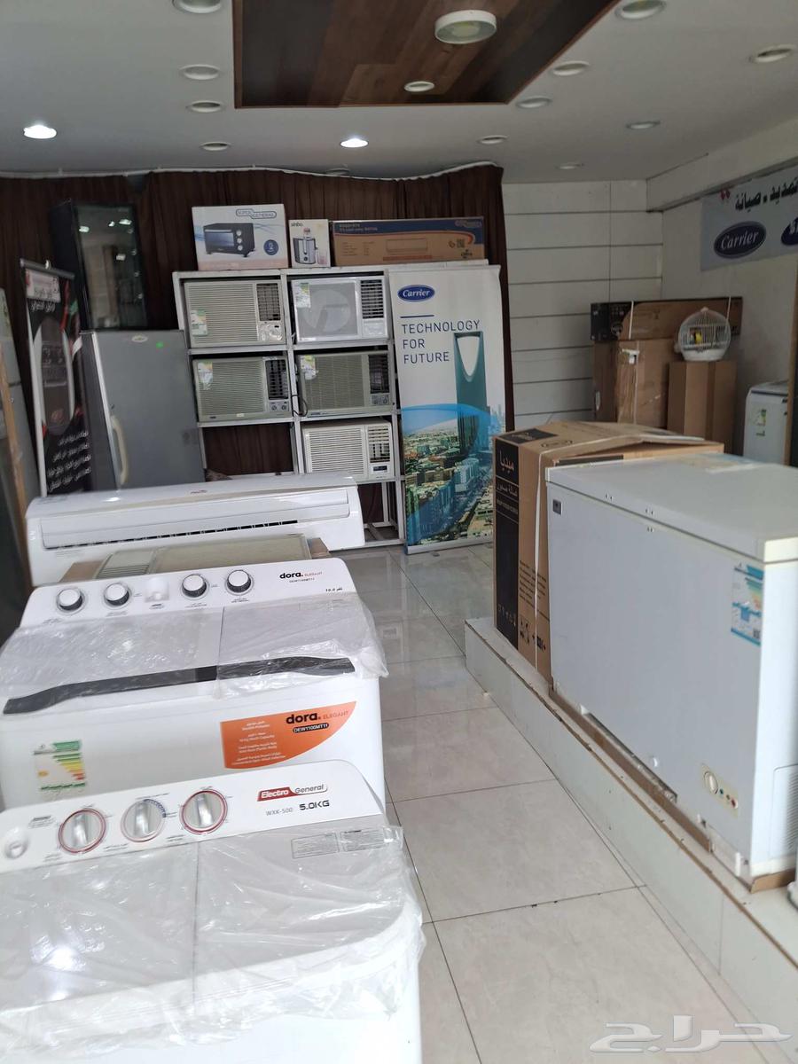 There is a clearance sale on air conditioners, refrigerators, and washing machines, including spare parts for all devices64444124125698110