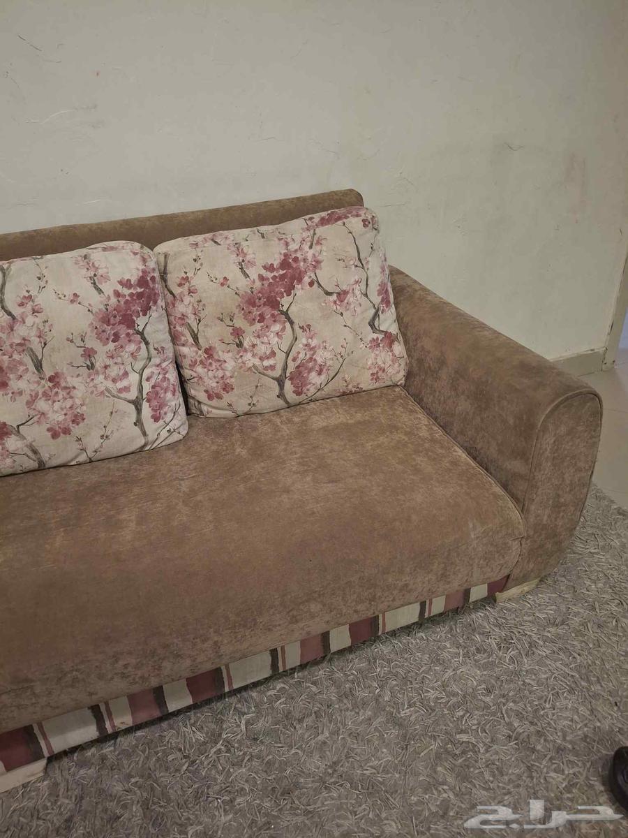 Sofa consists of 6 pieces, 3 pieces are three-seater, 2 pieces are two-seater64447042504066110