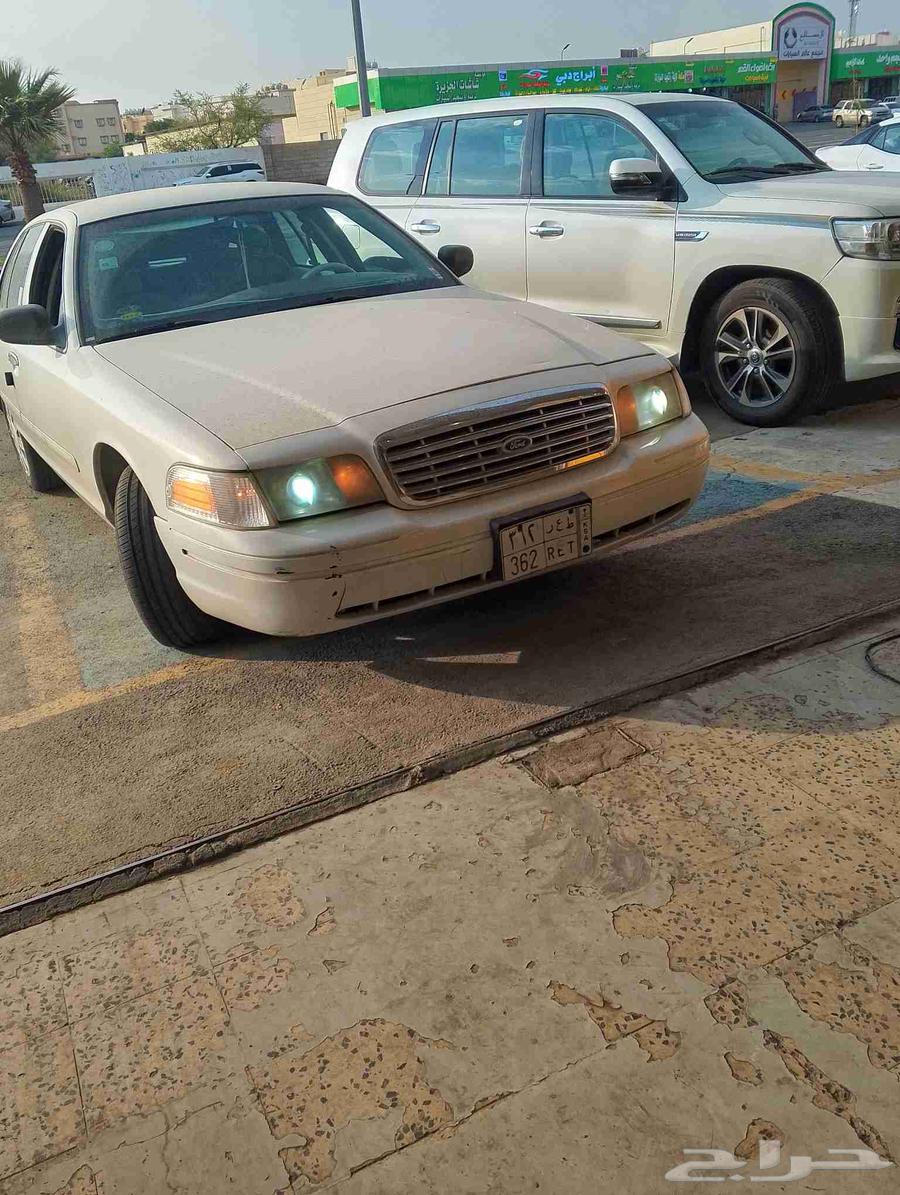 عدسات فورد كراون فكتوريا للبيع64609473107331110