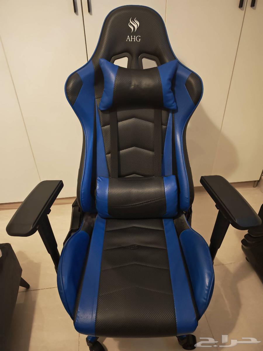 كرسي وطاولة العاب من Ahg للبيع64445744009858110