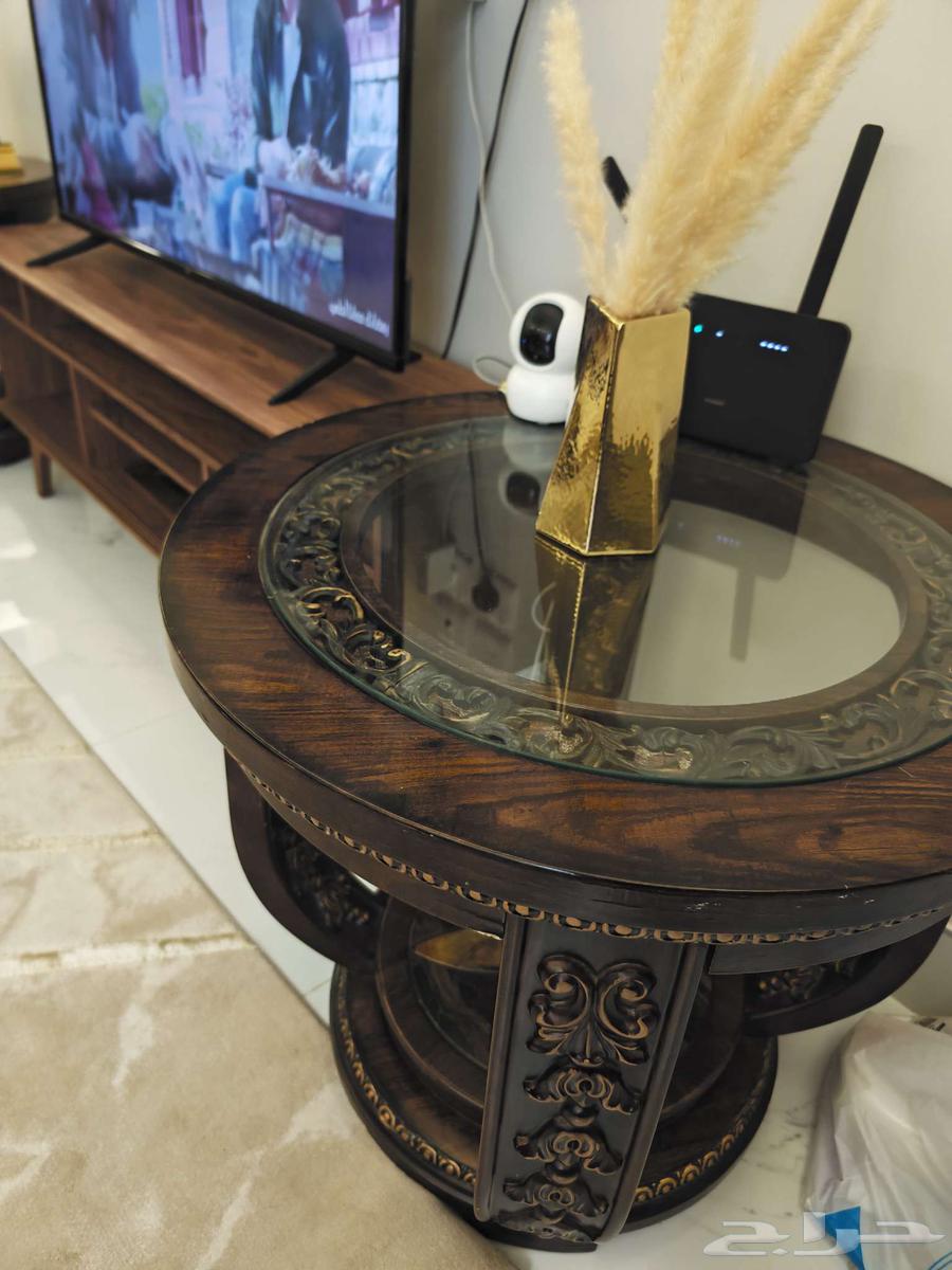 Very heavy and luxurious set of tables64445486061827110