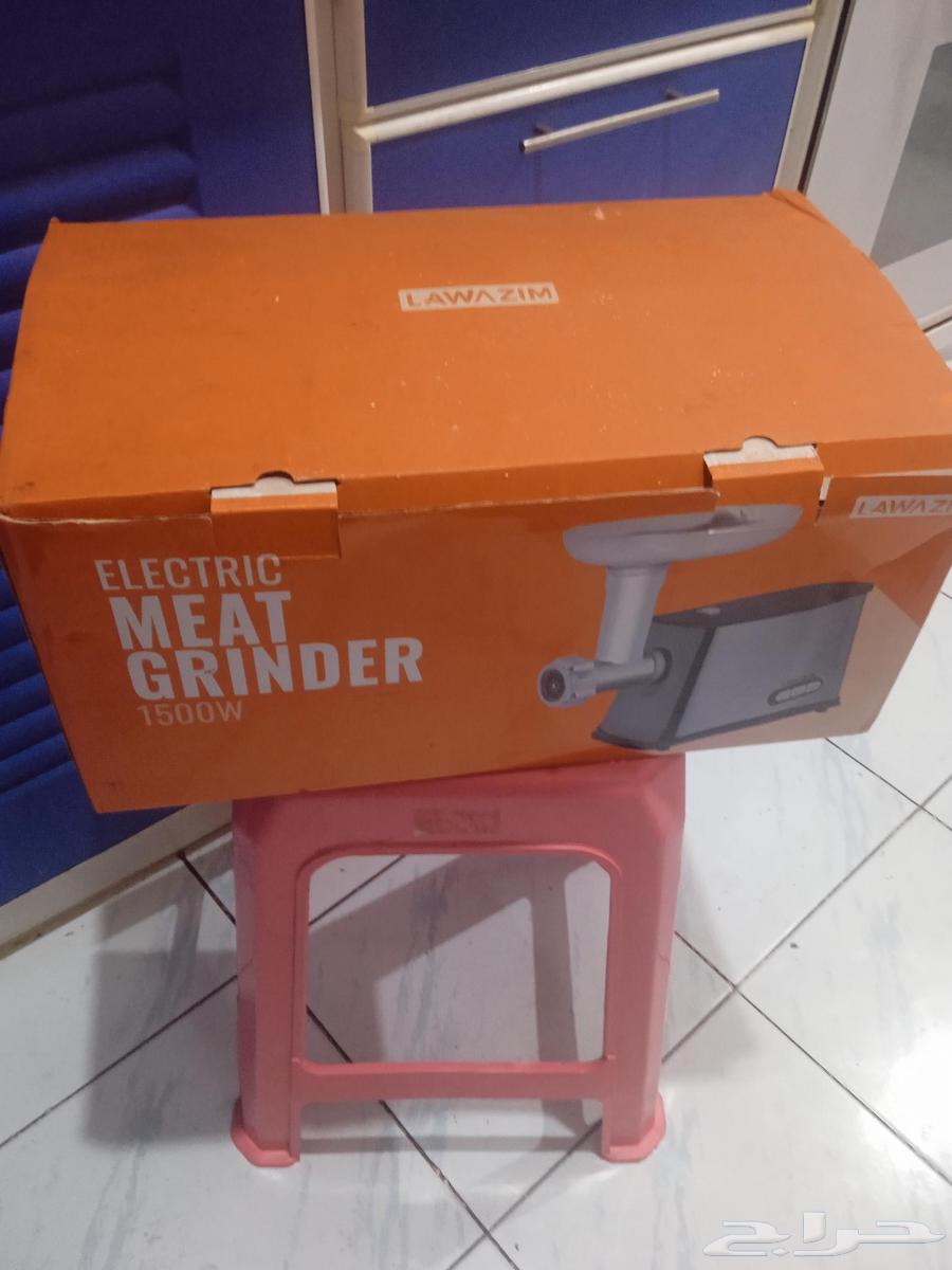 مفرمة كهربائيه وسرير هزاز أطفال ومكيف64442597431682110